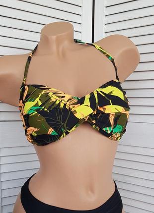 Лиф для купальника с перекрутом