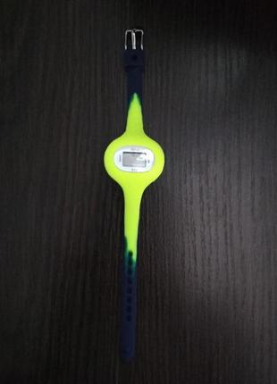 Электронные часы робин в спортивном стиле
