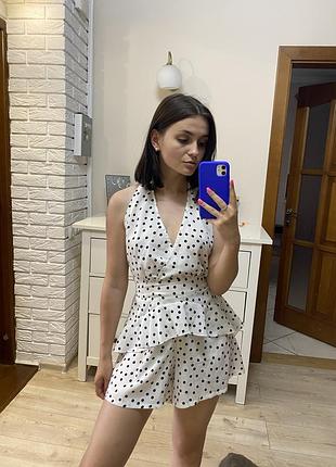 Комбінезон з відкритою спинкою