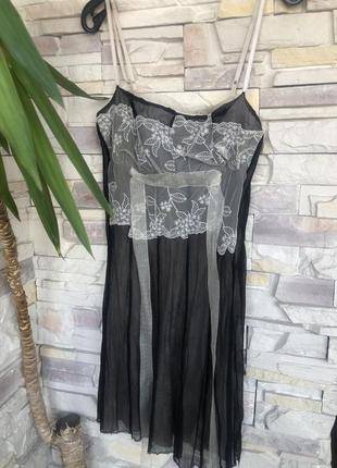 Нарядное платье кружевное черное короткое1 фото