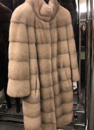 Розкішна норкова шуба