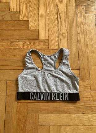 Спортивный топ calvin klein розмір 158-164