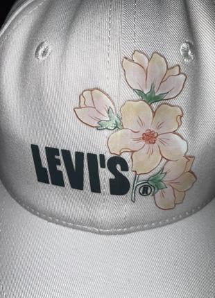 Крутая кепка levi’s. оригинал5 фото