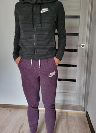 Спортивна кофта nike