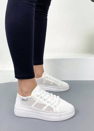 Білі кросівки з взуттєвого текстилю на піні 480грн