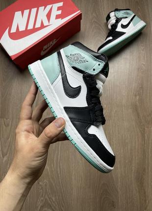 Женские кроссовки nike air jordan 1 mint grey black.