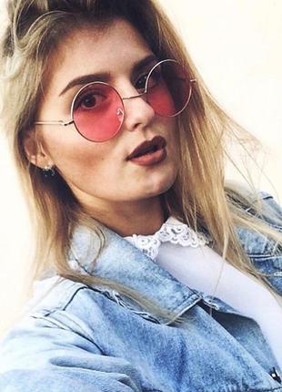 Стильні червоні круглі сонцезахисні окуляри, хіт сезону 2018 , із золотою оправою