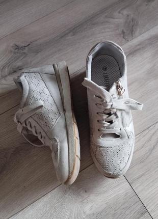 Кросівки loraterres