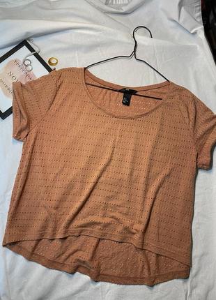 Укороченная светло-коричневая футболка от hm1 фото