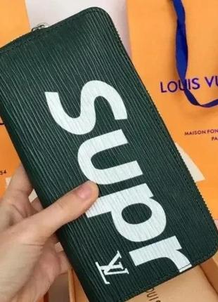 Кошелек клатч в стиле louis vuitton 61702 supreme на кнопке зеленый портмоне