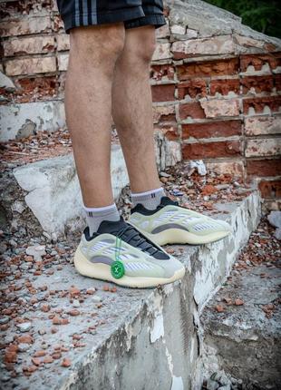 Кросівки adidas yeezy boost 700 v3 azael9 фото