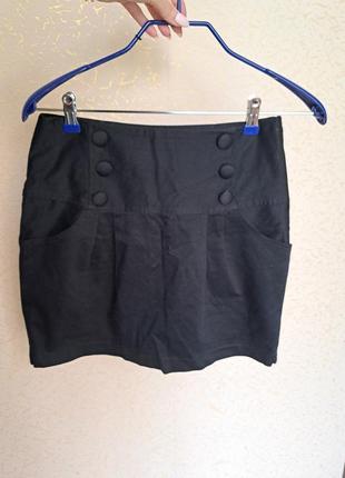 Чорна класична спідниця