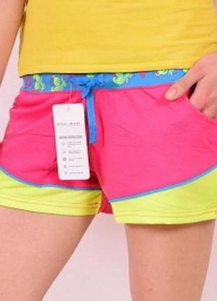 Щорты жіночі