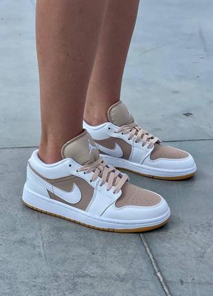 Женские кроссовки  air jordan 1 low ‘hemp white’ 🤎