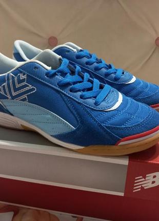 Женские спортивные кроссовки luanvi.