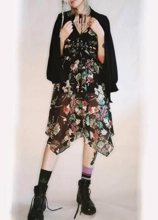 Сукня максі з розрізами / сукні з розрізами