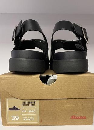 Шкіряні босоніжки сандалі bata розмір 394 фото