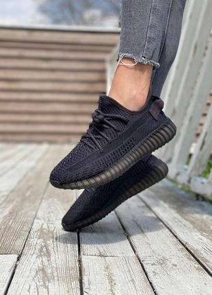 Жіночі кросівки adidas yeezy 350 v2 black шнурки рефлектив7 фото