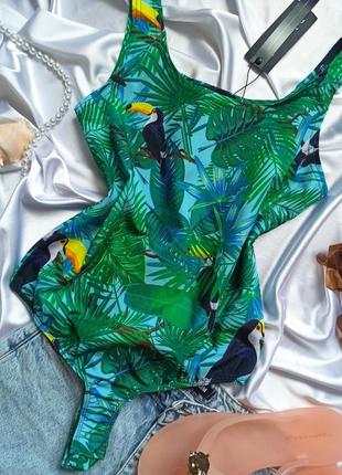 Яскраве жіноче боді на літо з тропічним принтом / яскраве літнє боді тропіки8 фото