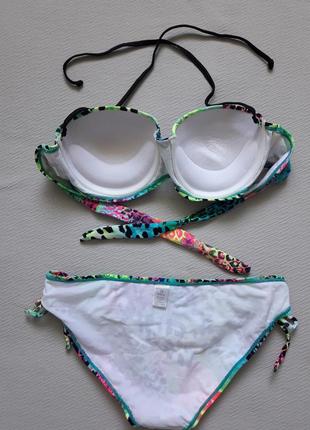 Класний роздільний купальник принт абстракція9 фото