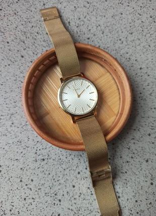 Оригинальные наручные женские часы известного бренда timex2 фото