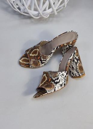 Сабо шльопанці на каблуку8 фото