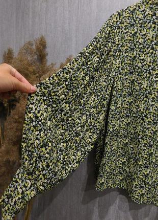Віскозна блузка блузка з коміром стійкою в квітковий принт з широкими обьемными рукавами від h&m9 фото