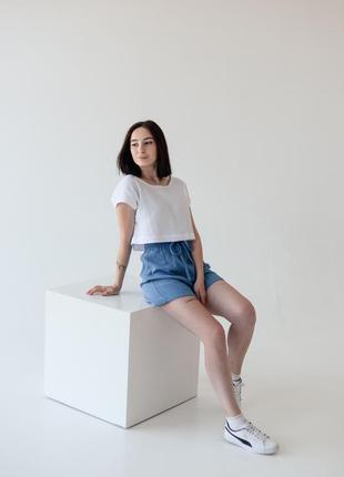 Стильний костюм з мусліну