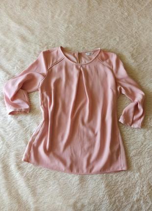 Ніжно рожева блузка