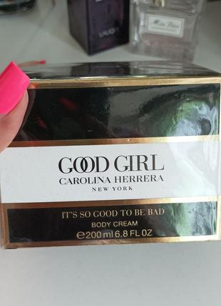 Парфумований крем для тіла carolina herrera 200