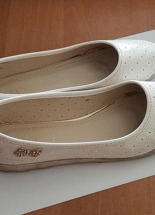 Туфли, балетки белые на лето, фирмы oyiyi2 фото
