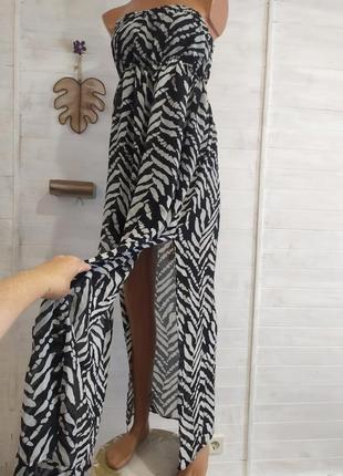 Миленькое легкое платье сарафан  по бокам разрезы на подкладке3 фото