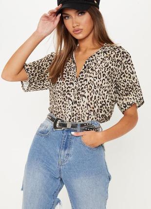 Блуза сорочка принт лео леопард розмитий короткий рукав застібається на гудзики ефектно виглядає як1 фото