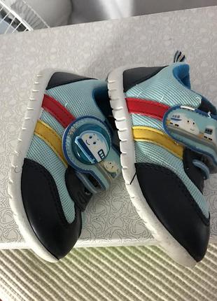 Кросівки дитячі 3