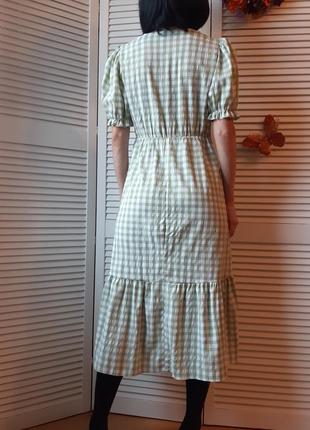 Красивое платье в клеточку с рюшем и рукавами фонариками new look8 фото