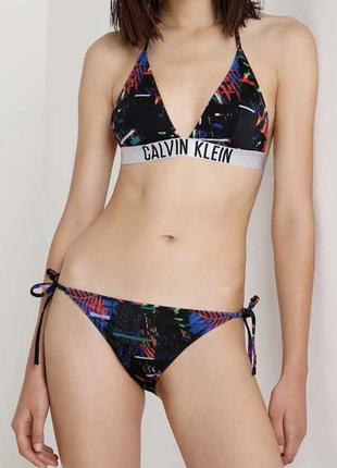Эффектный купальник calvin klein