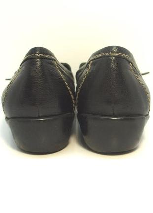 Жіночі шкіряні туфлі unisa р. 375 фото