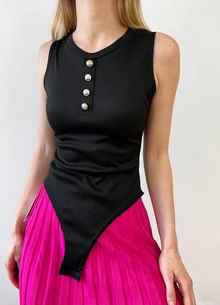 Базовий чорний боді в рубчик із ґудзиками