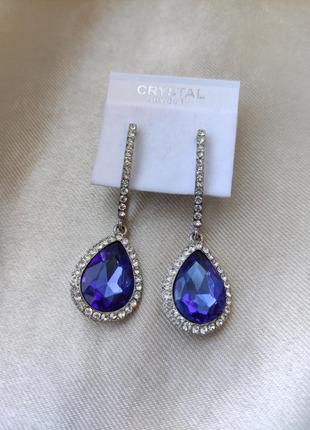 Серьги гвоздики с крупным синим кристаллом