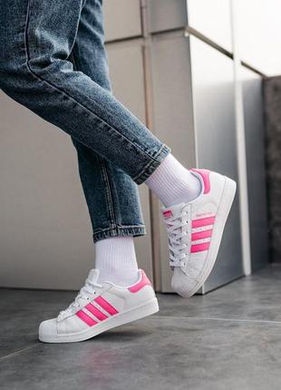 Яркие белые с розовым кеды adidas superstar white pink текстурные кроссовки8 фото