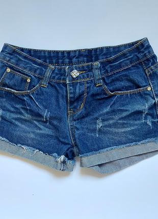 Джинсовые шорты
