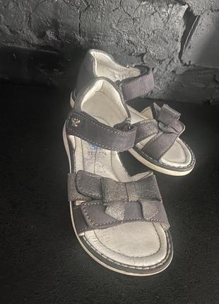 Шкіряні босоніжки lasocki 4