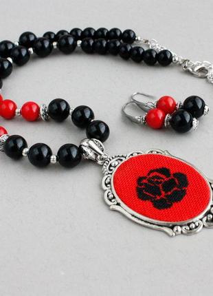 Красно черные серьги из коралла и агата украшения под вышиванку украинский стиль4 фото
