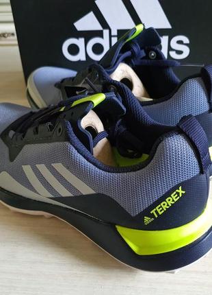 Новые трекинговые кроссовки adidas terrex cmtk 2905 фото
