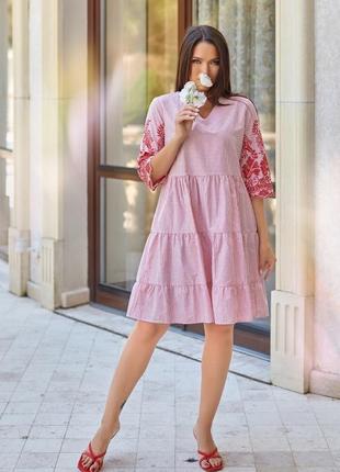 Неймовірна сукня