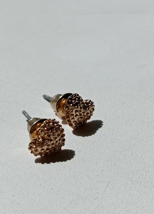 Сережки сердечки