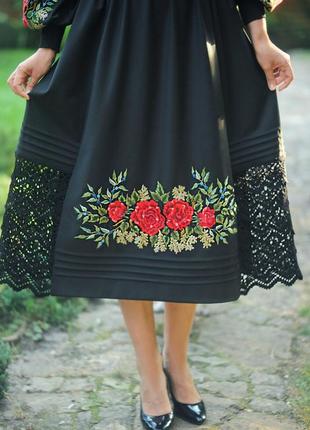Сукня з ручною вишивкою «червона троянда»5 фото