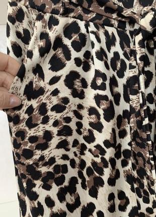 Вільні брюки чиносы в леопардовий принт3 фото