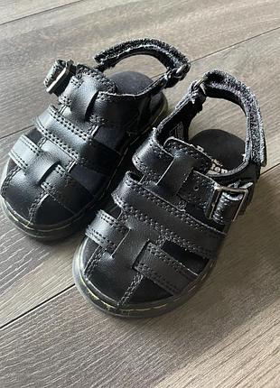 Дитячі шкіряні сандалі dr.martens