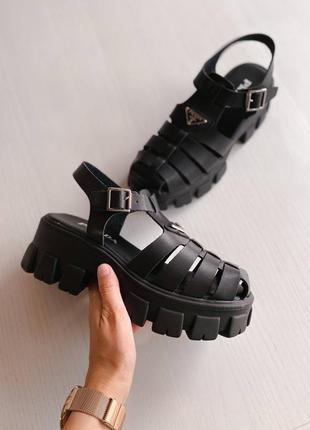 Жіночі босоніжки prair jordan ada Boys platform sandals black